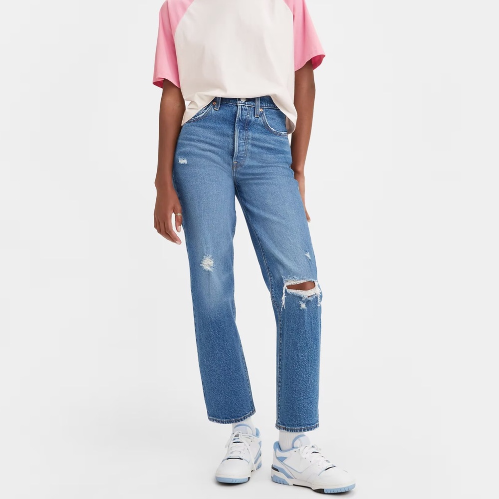 NWT Levi’s Ribcage Straight Ankle Jeans